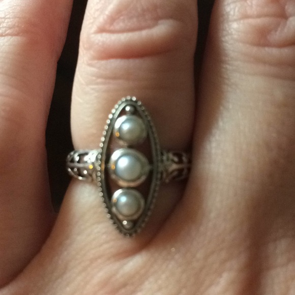 Vintage Pearl & Sterling Ring - Picture 1 of 4